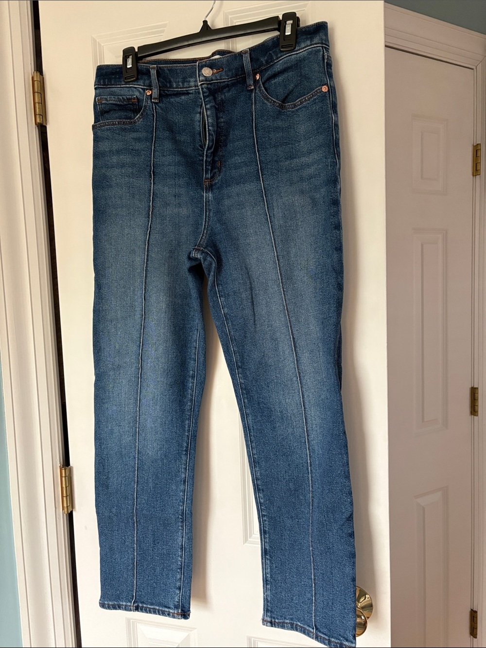 LOFT Mid-Rise Seam-Front Cropped Jeans in Medium Blue